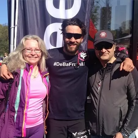 konstantin avramidis with his parents