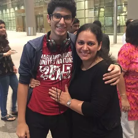 shaheen jaffrey with her son nirvaan aggarwal