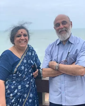 uday bhaskar with his wife ira bhaskar