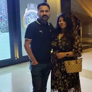 shrenik arora parents sunil arora and shifali arora