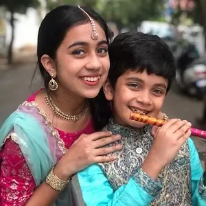 shrenik arora with his sister shreya arora