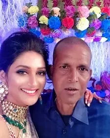 susmita roy with her father