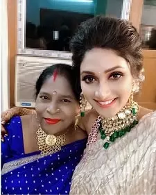 susmita roy with her mother