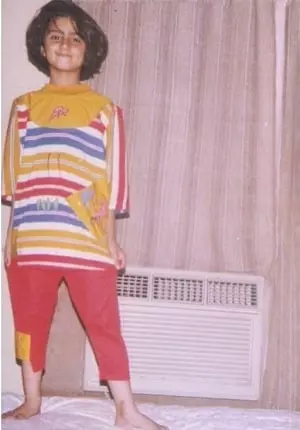 childhood picture of ridhi dogra