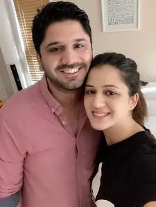 isha rikhi with brother mani rikhi