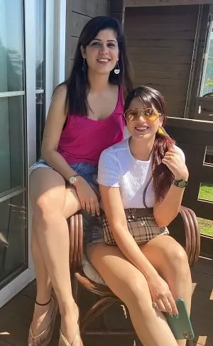 isha rikhi with sister reema rikhi