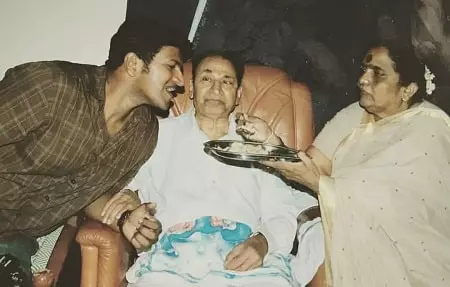 javagal srinath parents with brother javagal srinivas