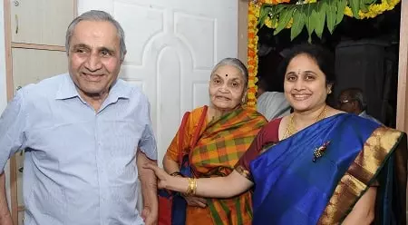 javagal srinath parents with sister srilatha
