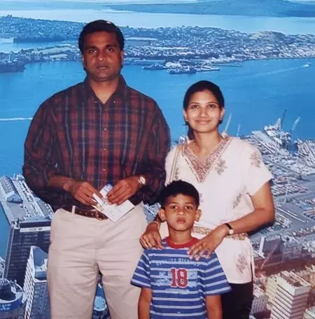 javagal srinath with wife madhavi patravali and son adhiesh