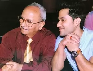 kunal khemu with grandfather moti lal kemmu