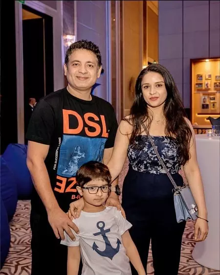 piyush chawla with wife anubhuti chauhan and son advik chawla