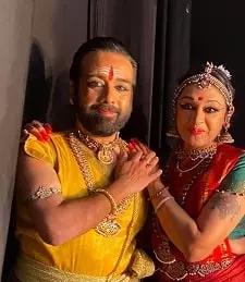 shobana chandrakumar with cousin vineeth radhakrishnan