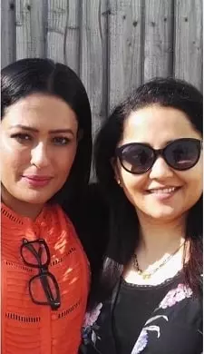 ashwini kalsekar with her sister-in-law