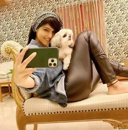 trupti toradmal with her pet dog