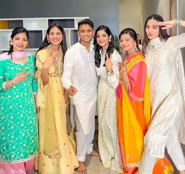 yogita bihani with her siblings