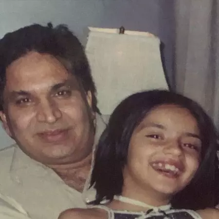 childhood picture of anjali anand with father dinesh anand