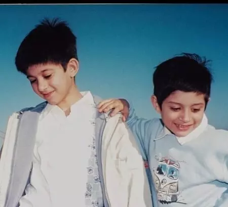 childhood picture of karan deol and rajveer deol