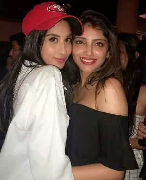 paloma thakeria dhillon with miheeka bajaj