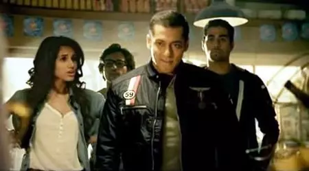sonnalli seygall with salman khan in thums up ad
