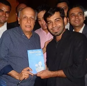 happy ranajit with mahesh bhatt