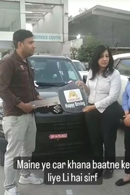 Puneet Superstar with his car