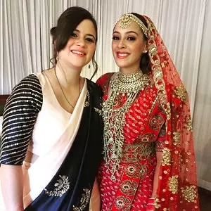 hazel keech with sister tina keech