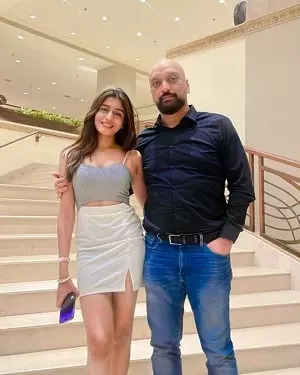 aadhya anand with father anand nayak