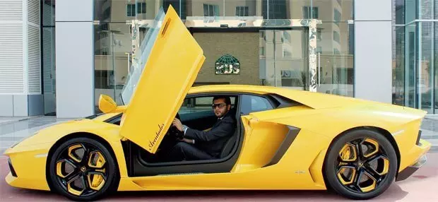 ali dar in lamborghini aventador