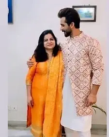 anuraag malhan with his mother