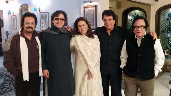 Dilshad Begum Sheikh with brothers Akbar, Sanjay, Sameer and Shahrukh