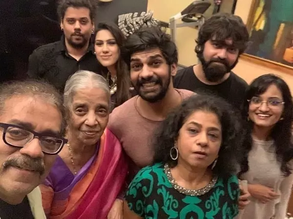 family picture of hariharan