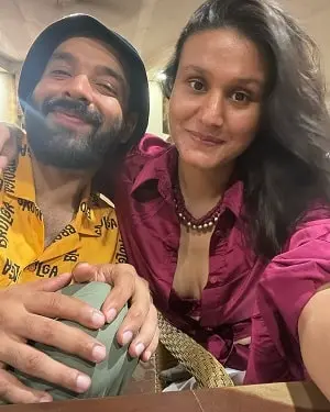 karishma singh with husband kushaal verma