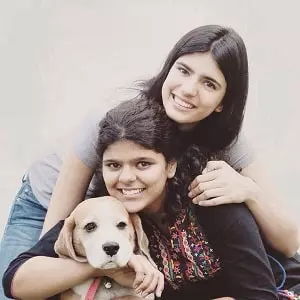 medha rana with sister priyanka rana