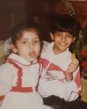childhood picture of ritik bhasin with sister tarasha bhasin
