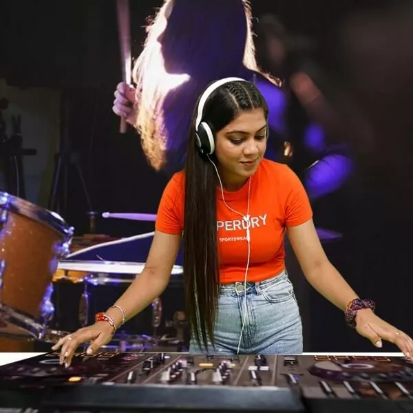 DJ SoniPari