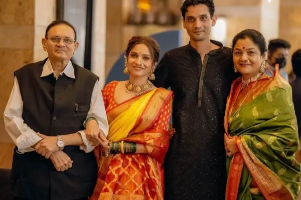 family picture of ankita lokhande