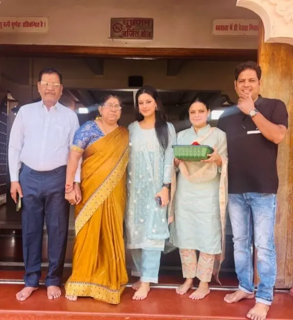 family picture of isha malviya