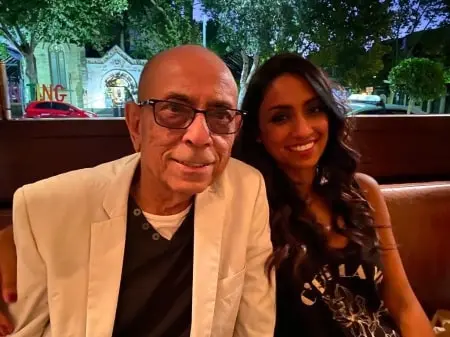 isa guha with father barun guha