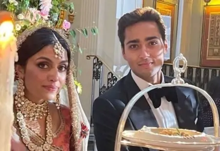 junaid safdar and ayesha saif khan marriage picture