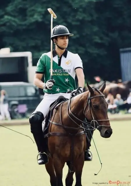 junaid safdar playing polo