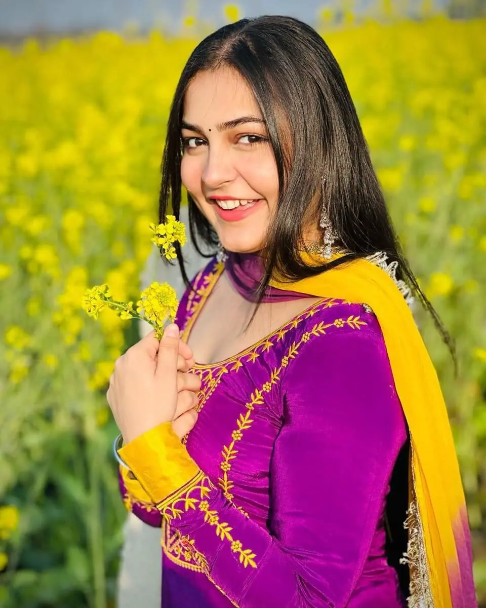 Malika Kaliraman malika kaliraman