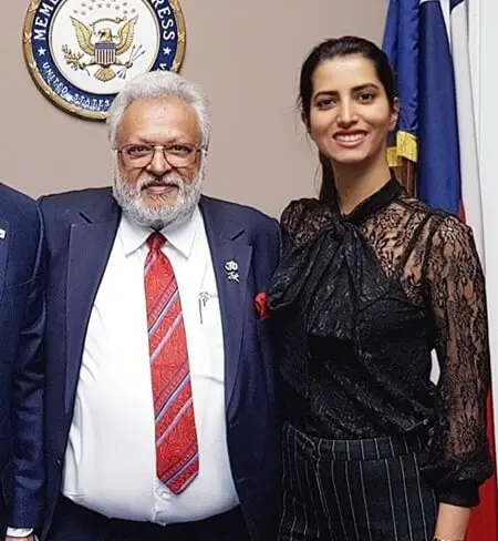 manasvi mamgai with father shalabh kumar