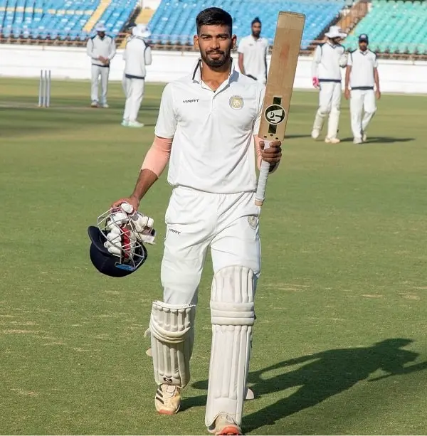 parth bhut batting