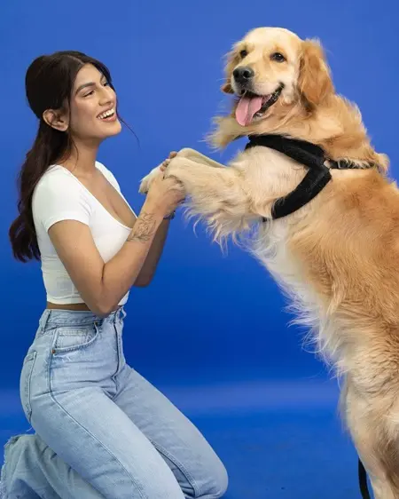 rajvi brahmbhatt with her pet dog