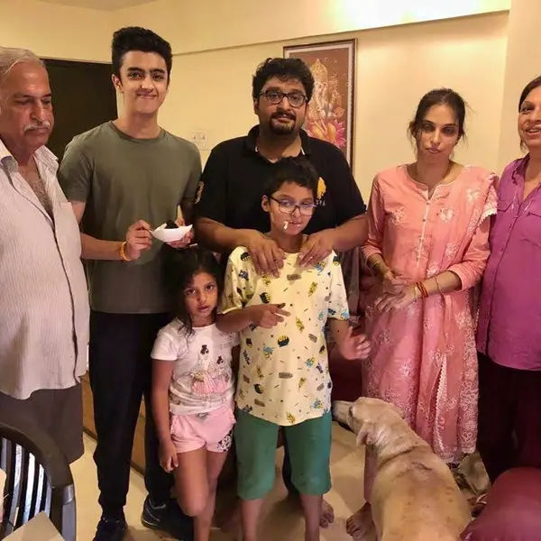 zen sajnani with his family