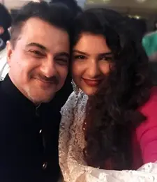 anshula kapoor with uncle sanjay kapoor