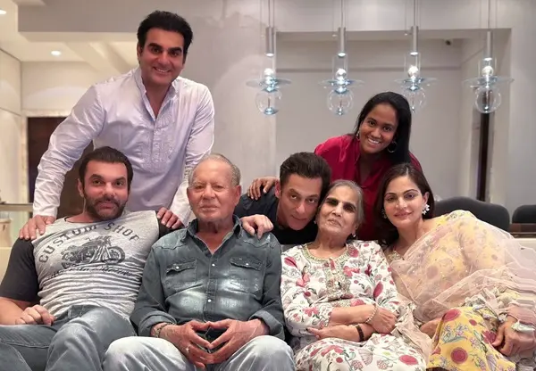 salim khan with his wife and children