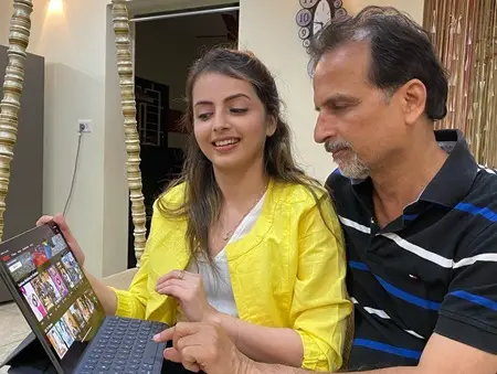 shrenu parikh with father harish parikh