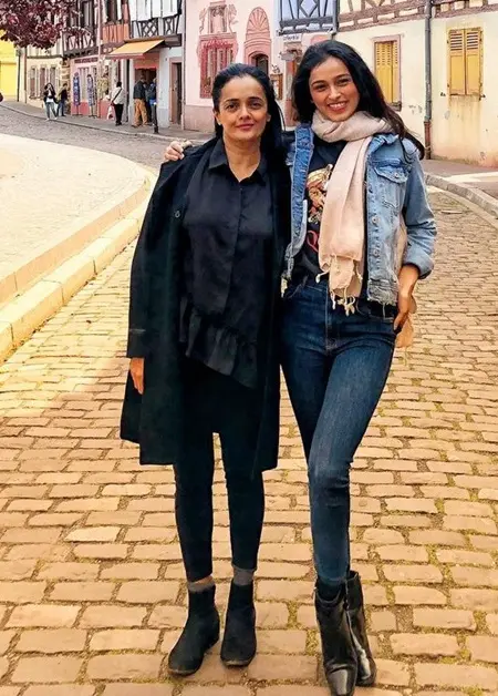 namrata sheth with mother neepa sheth