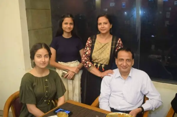 prerna lisa with her family